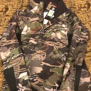 Women’s Underarmor Long 3/4 zip lightweight jacket